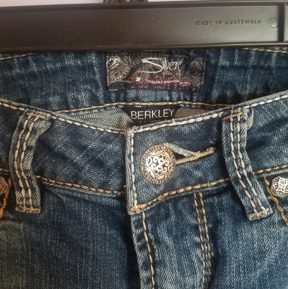 Jeans - Picture 2 of 4